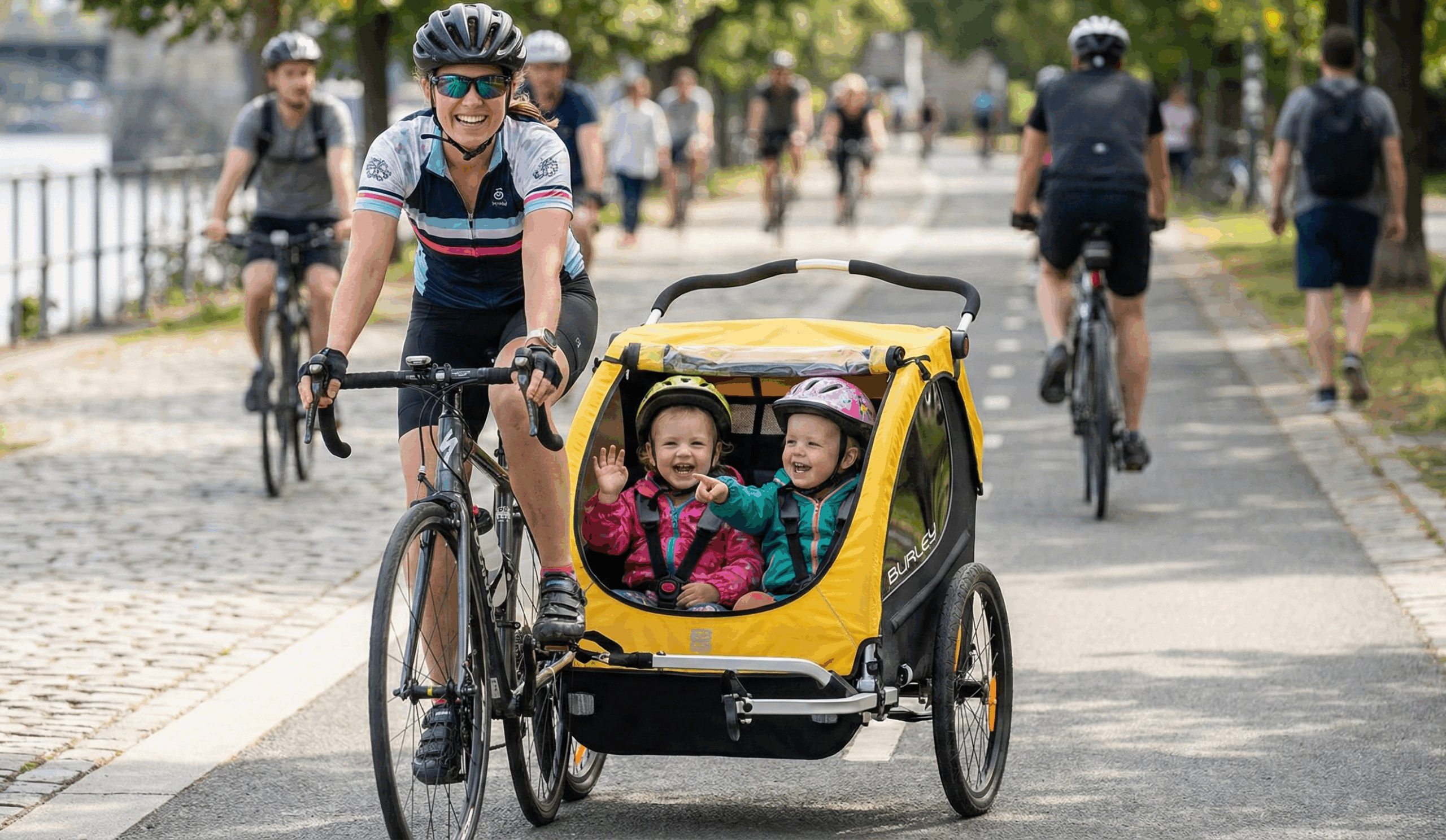 誰說帶雙胞胎不能騎車？親子拖車選購聖經，把「小惡魔」變成最佳領航員
