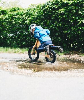 【Push Bike 新手村】別再用三輪車了！滑步車才是孩子的平衡感神器