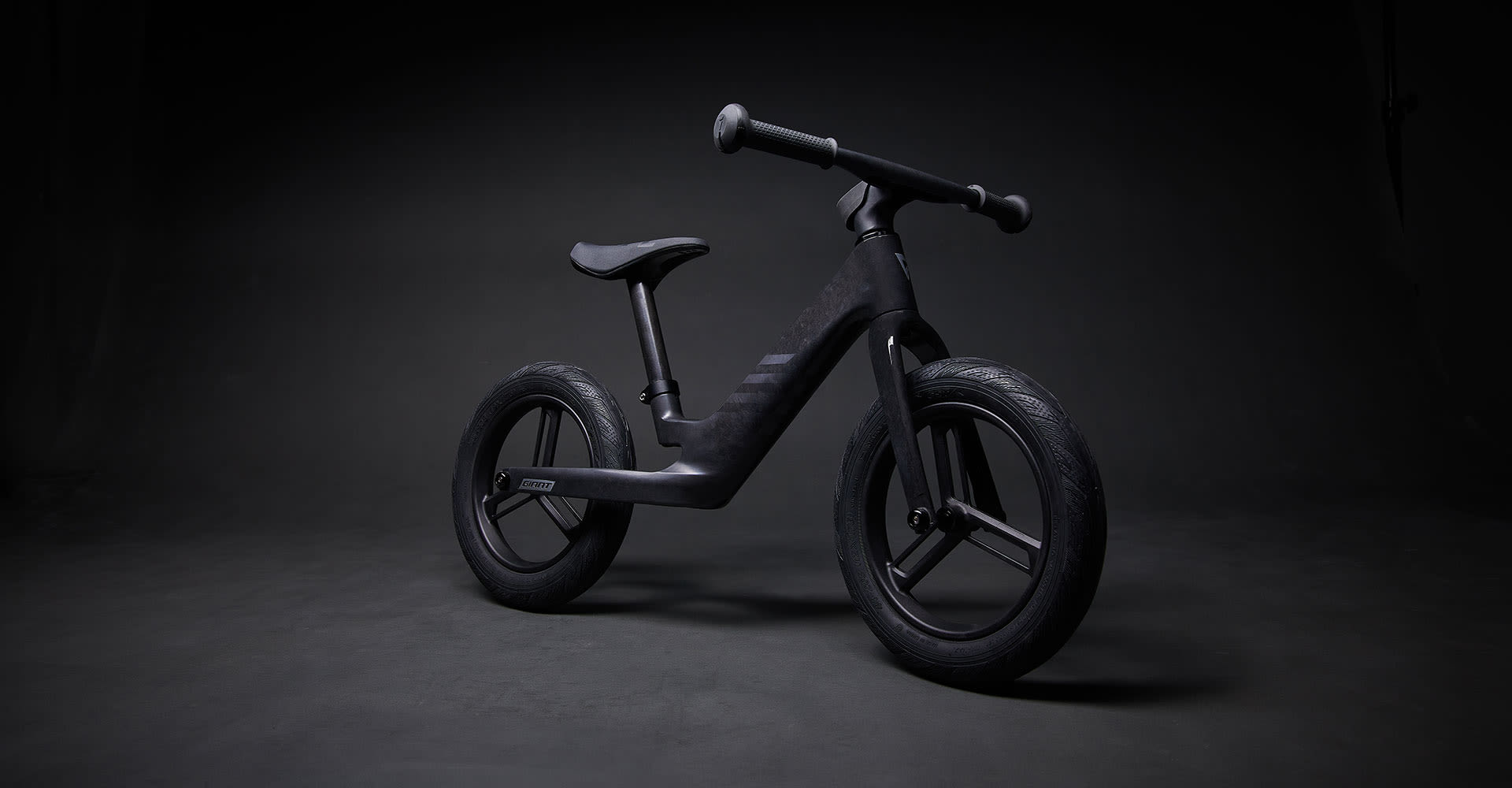 GIANT Pre rCarbon Push Bike (圖片來源: Giant Bicycles Taiwan)